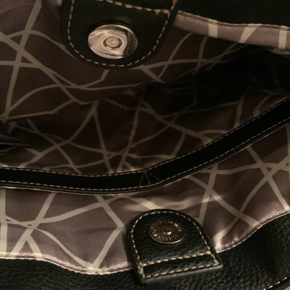 Black leather Borsela by HOBO shoulder bag with tassel pull EUC - Picture 9 of 11